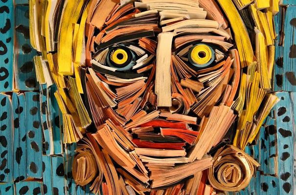 Turn waste into treasure: old books and newspapers become art sculptures