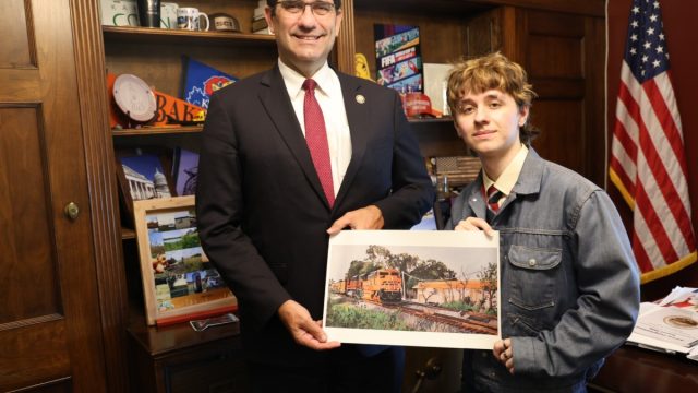 Celebrating Young Talent: Leo Norman Shines in Congressional Art Competition | toko gacor login, gam