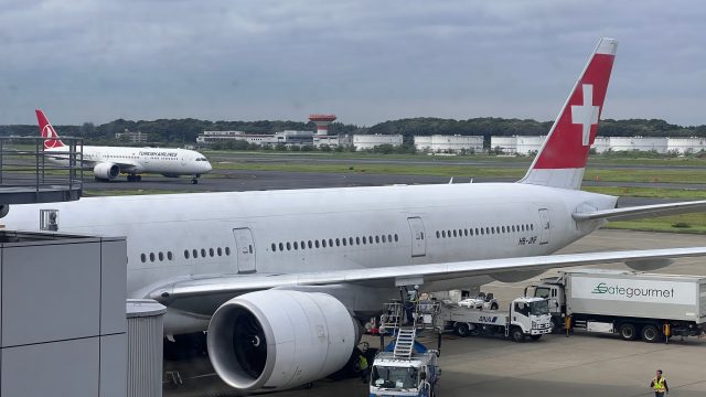 Explore Switzerland in Style: Affordable Business Class Flights