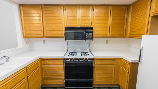 Revitalize Your Oak Cabinets Without Paint: Expert Tips to Transform Your Space | rtp bocoran admin 