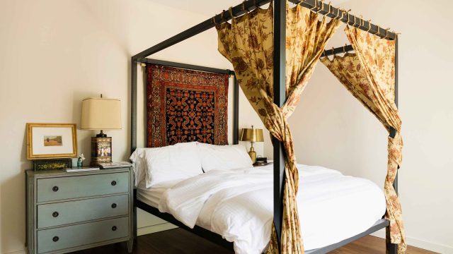 Transform Your Space: The Color Choice That Boosts Bedroom Value | pelangicapsa 99, fruit party free