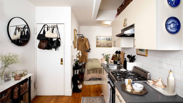 Transform Your Entryway with Stylish and Functional Storage Ideas