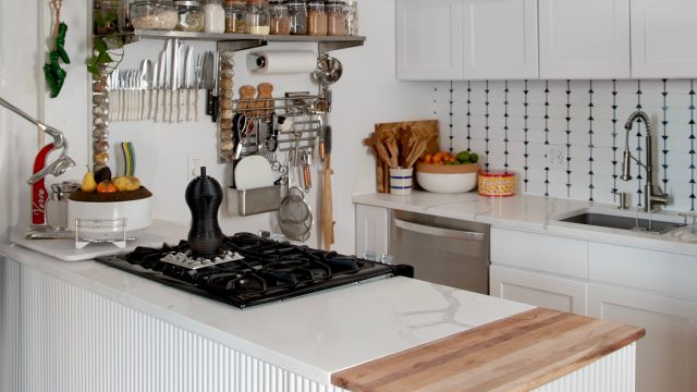 Affordable IKEA Solutions to Optimize Narrow Kitchen Spaces