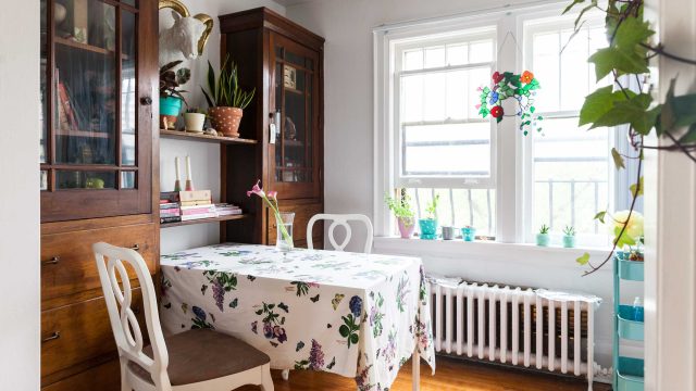 Transform Your Dining Experience with Grandma's Creative Decor Hacks