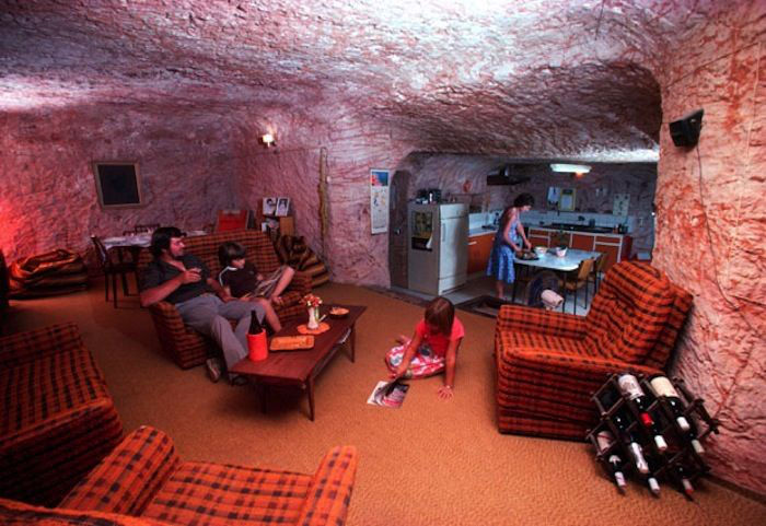 The only real underground city in the world, a small town living underground in Australia