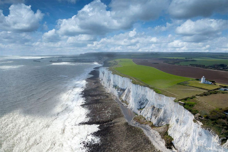 38 amazing beauties in the world, go if you dare--stick emoticon